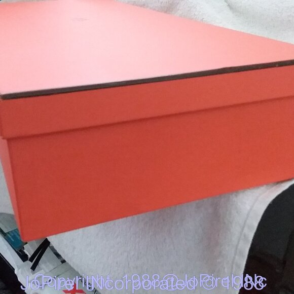 HERMES  Empty Box 18.75” x 8” x 3.25” - Picture 4 of 13